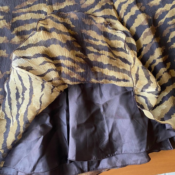 Vtg Moschino Cheap & Chic Silk Tulip Animal Print Skirt W/ Slip Liner. Brown/tan - Picture 5 of 8
